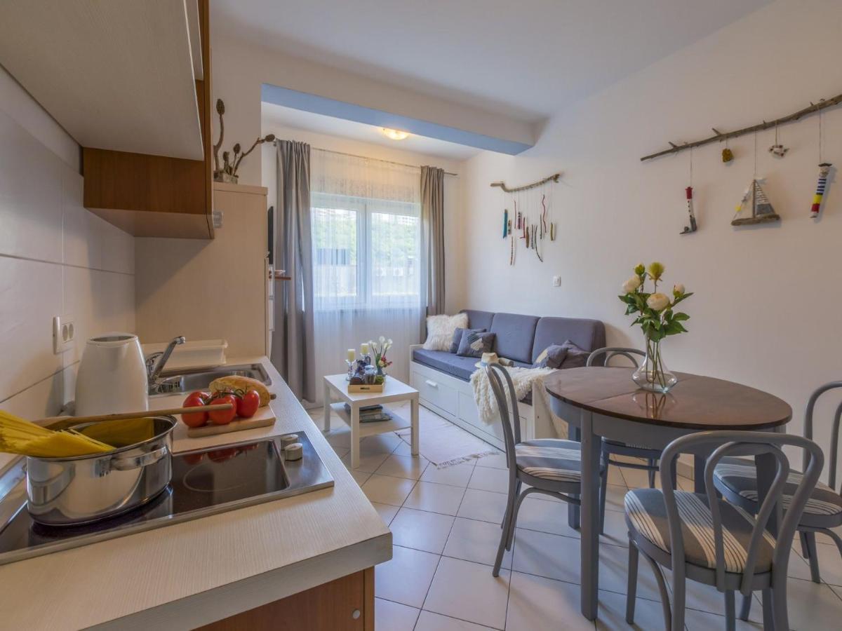 Apartments Rabbit Crikvenica Esterno foto
