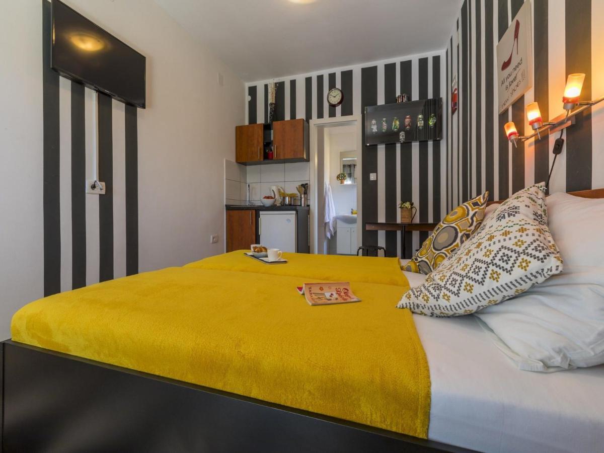 Apartments Rabbit Crikvenica Esterno foto